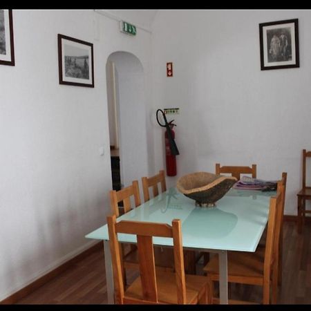 Mont' Sobro Hostel エヴォラ エクステリア 写真