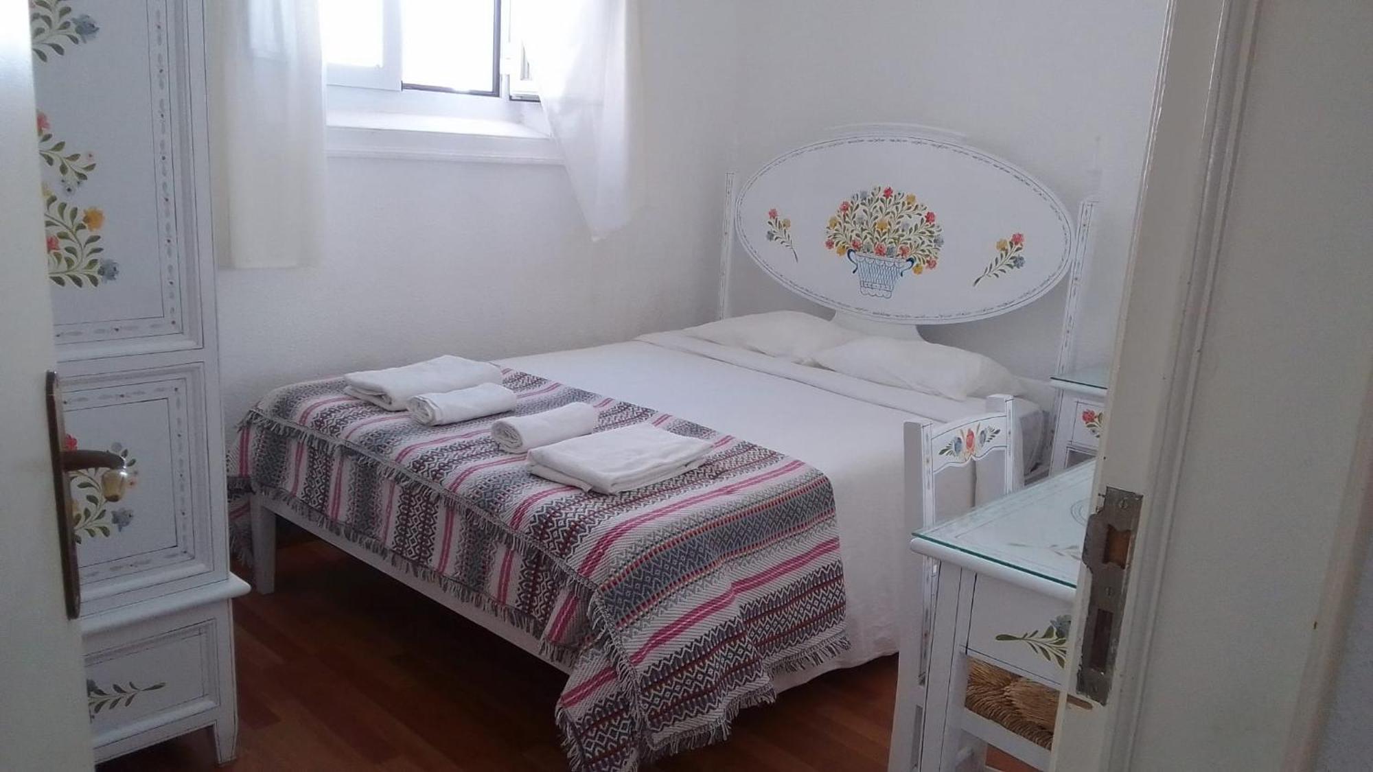 Mont' Sobro Hostel エヴォラ エクステリア 写真