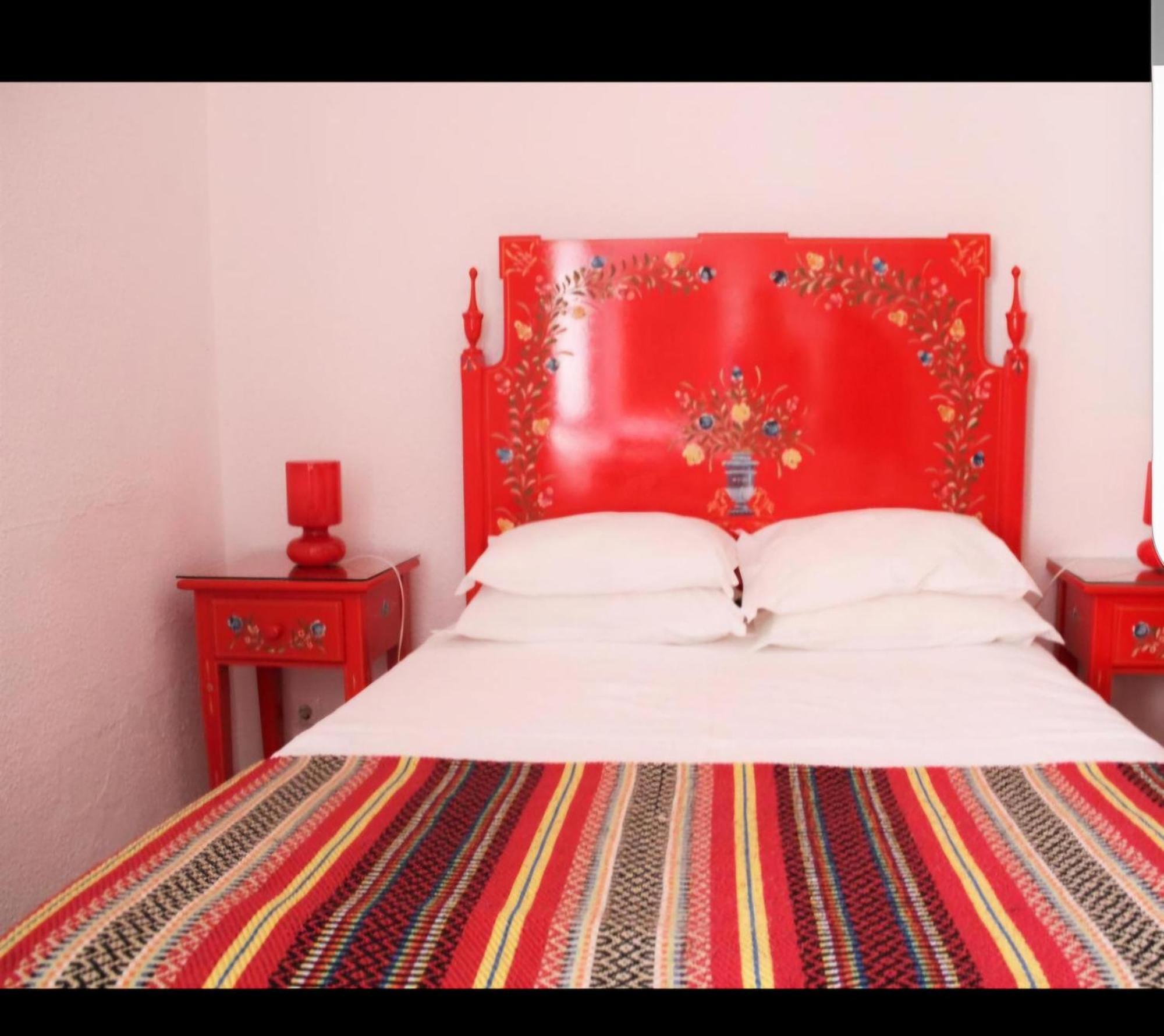 Mont' Sobro Hostel エヴォラ エクステリア 写真