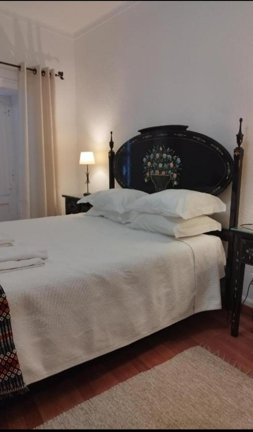 Mont' Sobro Hostel エヴォラ エクステリア 写真