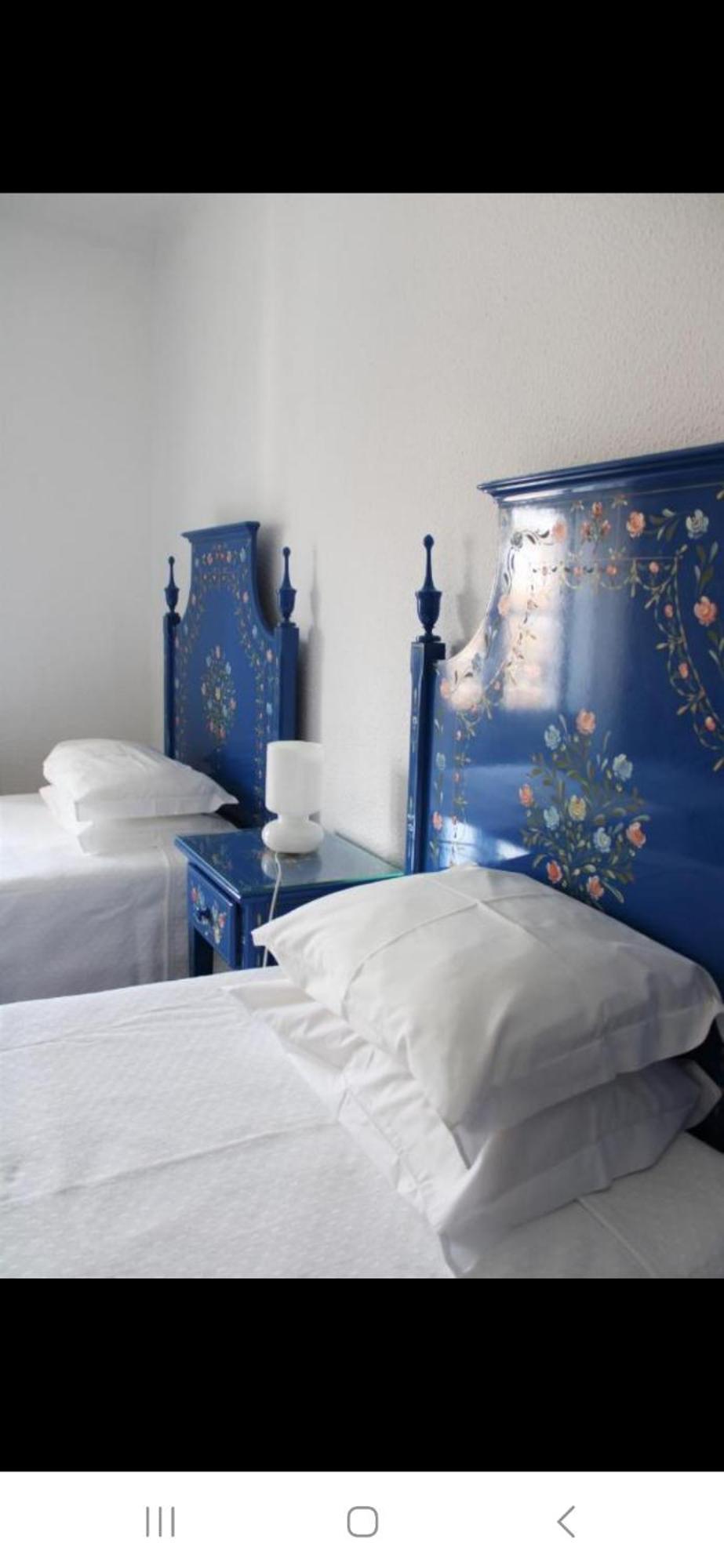 Mont' Sobro Hostel エヴォラ エクステリア 写真